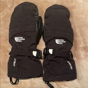 North Face Women’s mittens